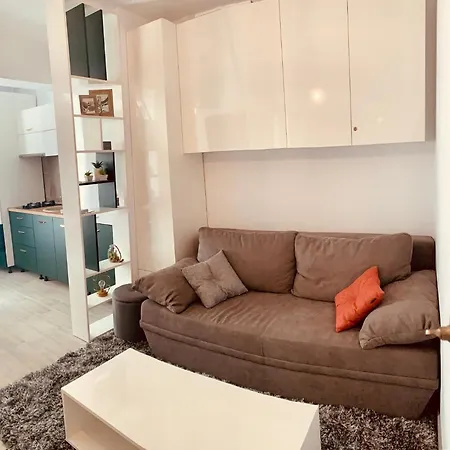 Green Studio Alezzi Beach Mamaia 아파트